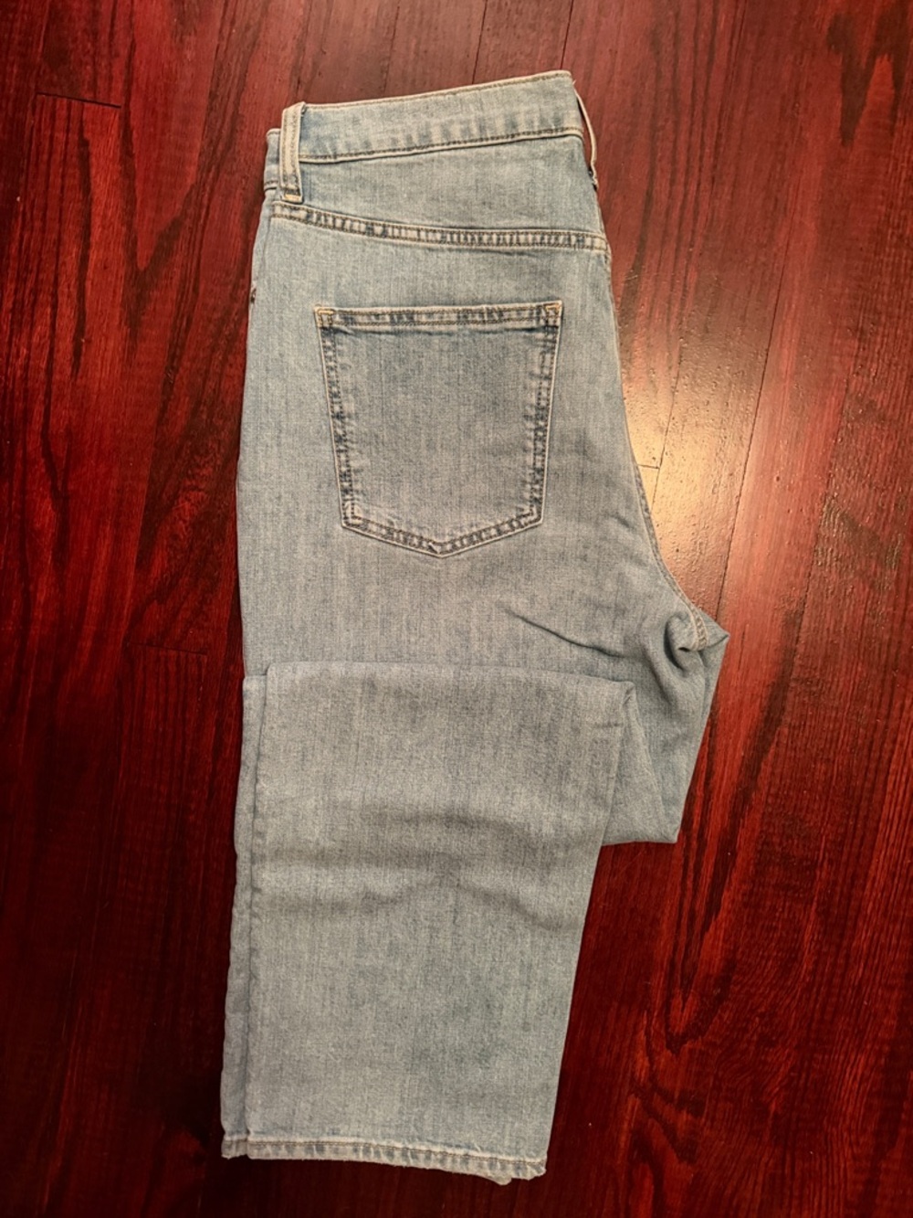 Universal Thread Light Wash Straight Leg Jeans
